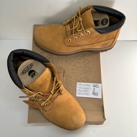 PRE-OWNED/LIKE NEW 2010 MENS TIMBERLAND AP WATERPROOF CHUKKA main image 12